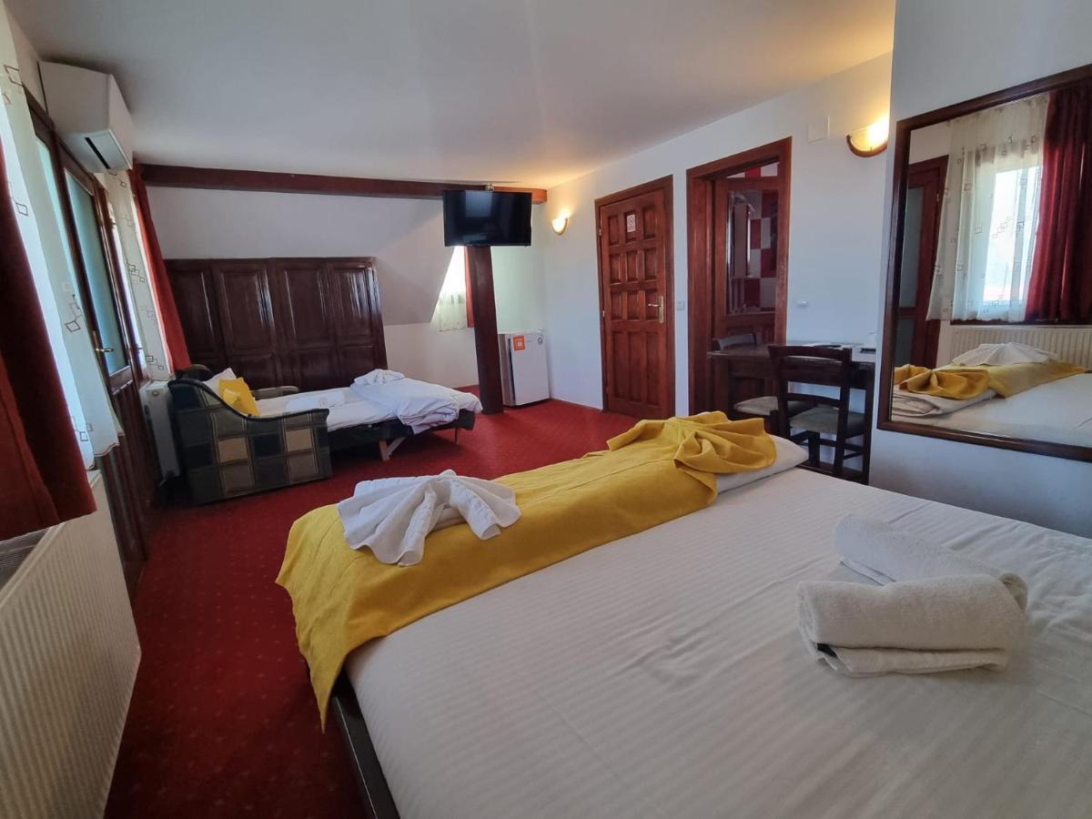 Hotel Casa Luca à Vama Veche Extérieur photo