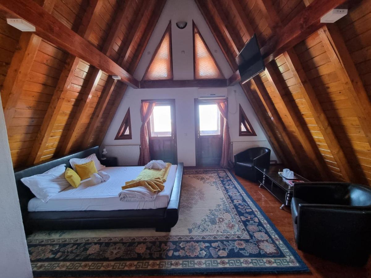 Hotel Casa Luca à Vama Veche Extérieur photo
