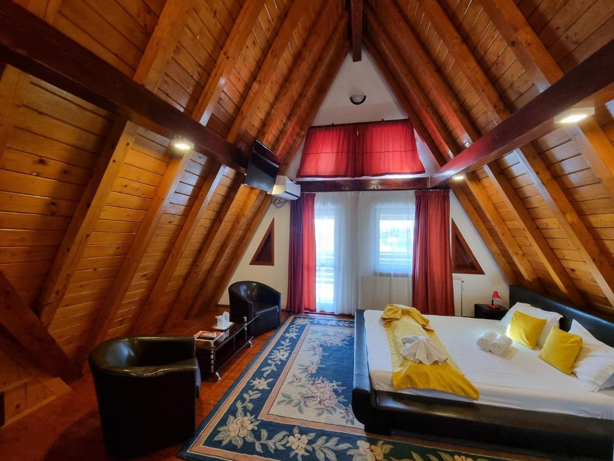 Hotel Casa Luca à Vama Veche Extérieur photo