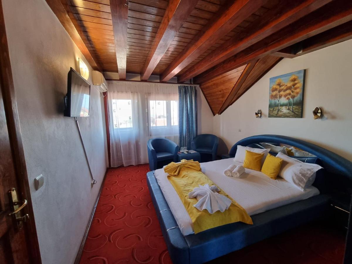 Hotel Casa Luca à Vama Veche Extérieur photo