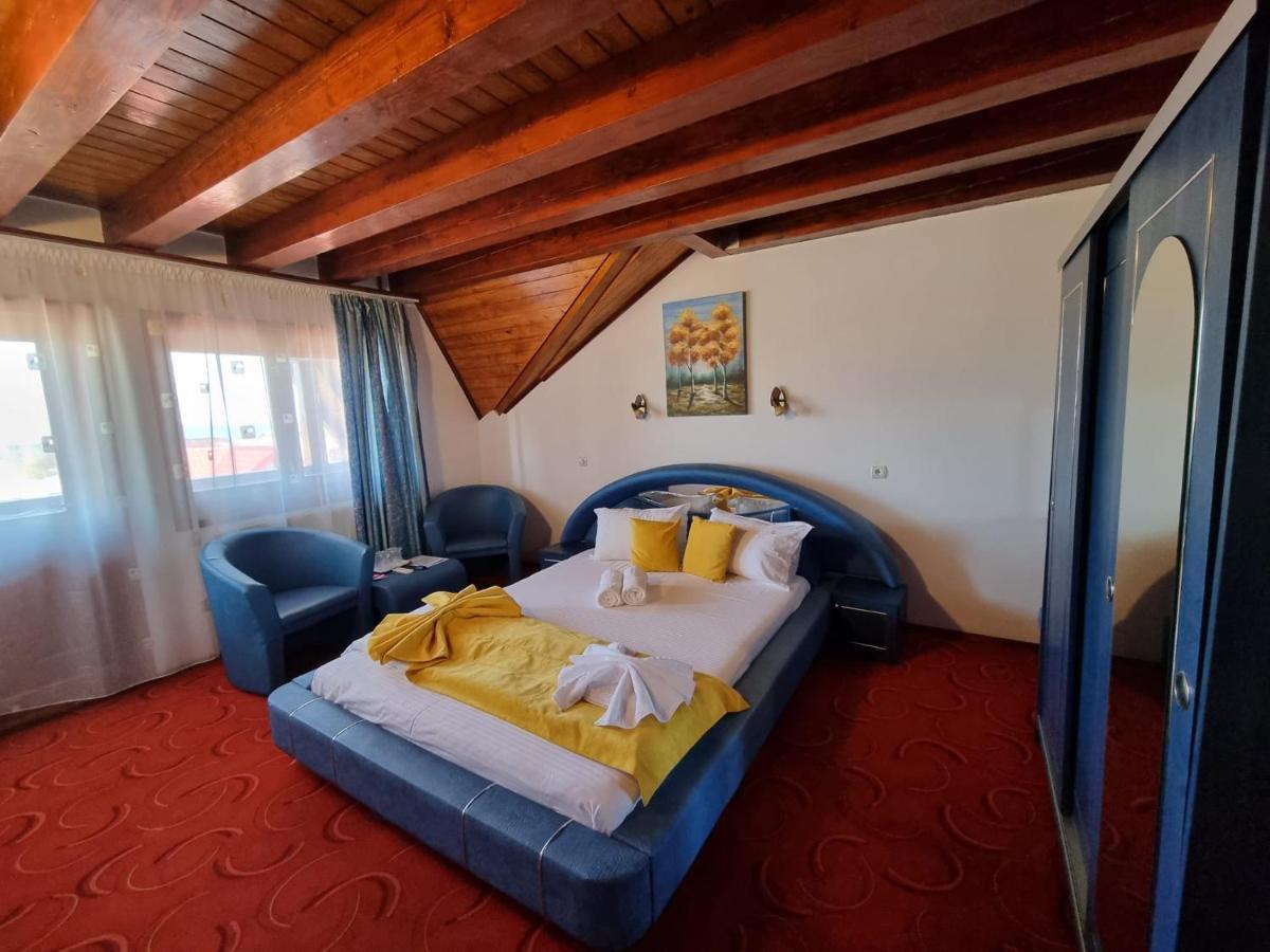 Hotel Casa Luca à Vama Veche Extérieur photo