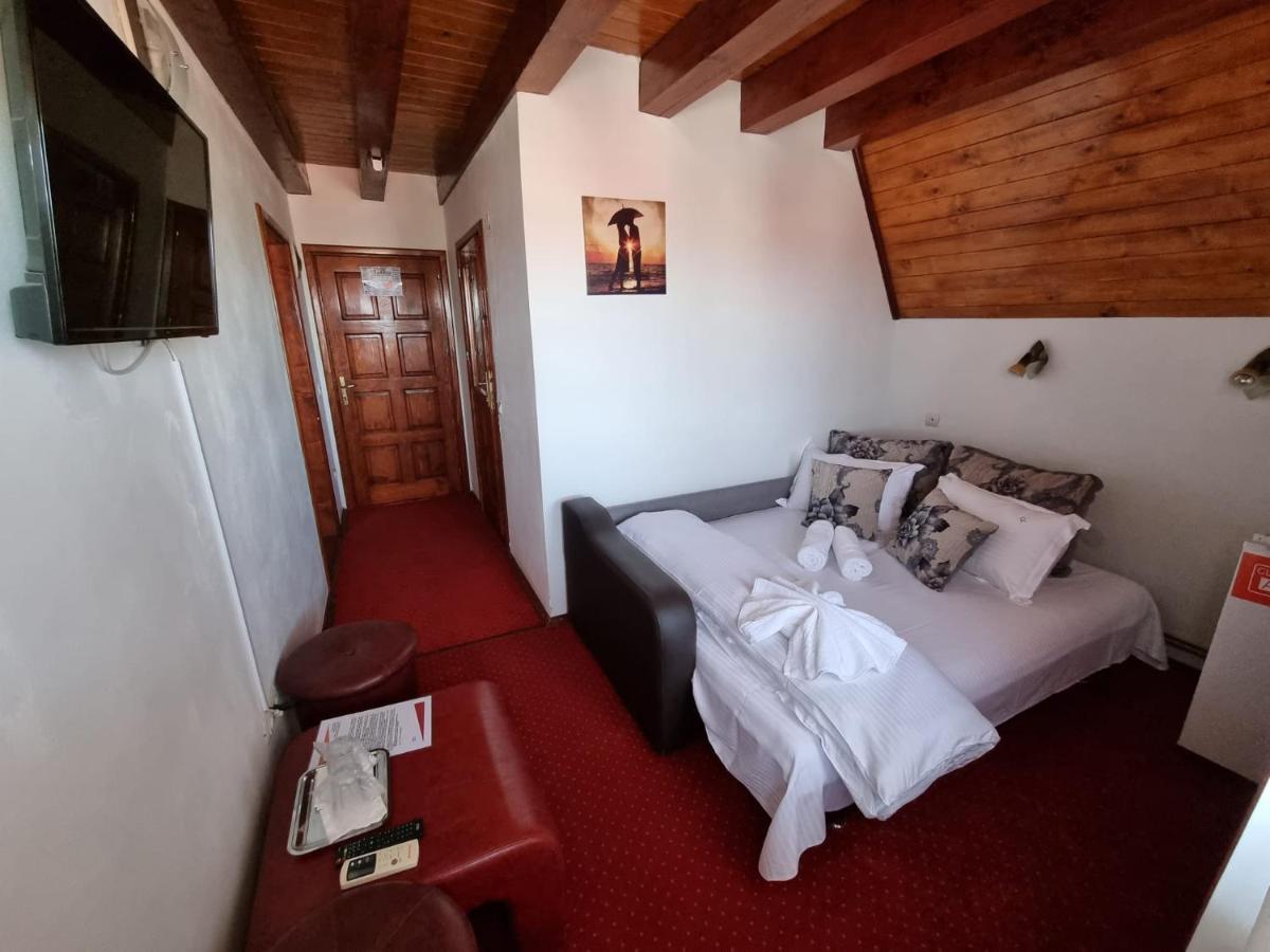 Hotel Casa Luca à Vama Veche Extérieur photo