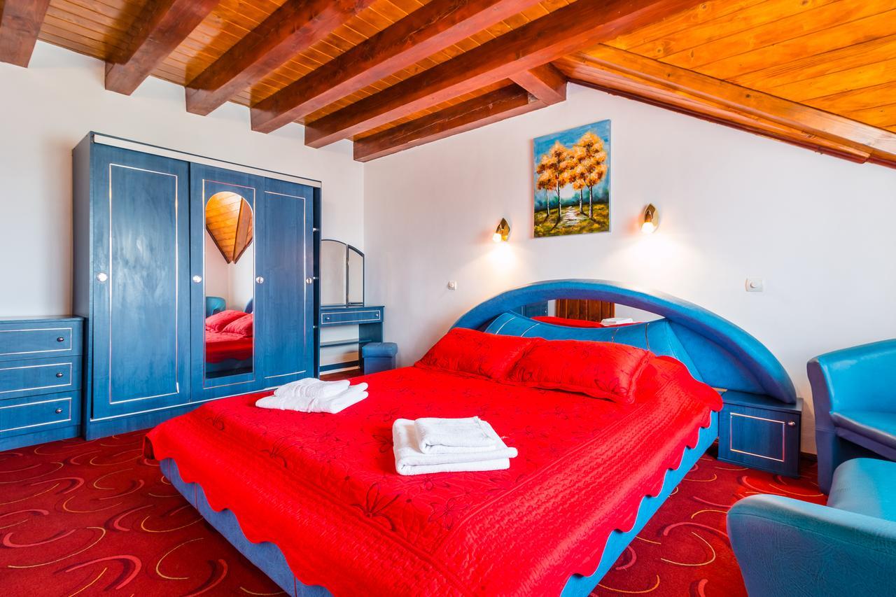 Hotel Casa Luca à Vama Veche Extérieur photo